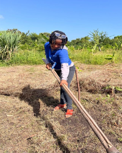 Art Borin Jr Technical Agricole Students-2